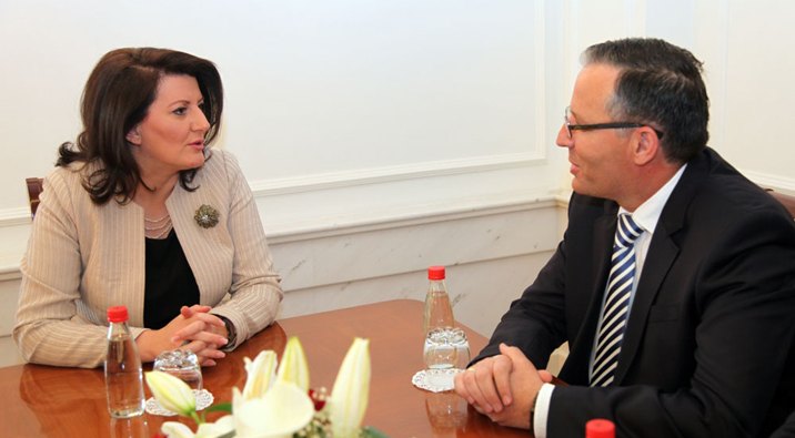 Jahjaga: Kosova, Finansal İstikrar Örneği